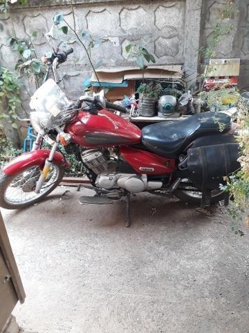 moto yamaha enticer roja