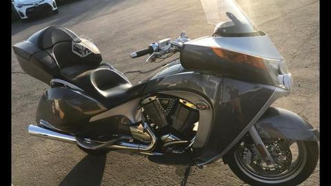 Victory vision touring 1700 cc 6 cambios 2008