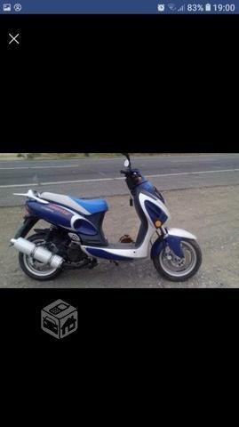 Moto seminueva en 450.000 conv