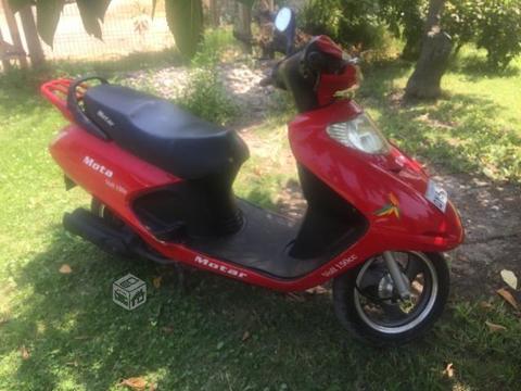 Moto scooters