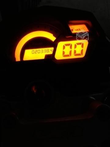 Moto um 200