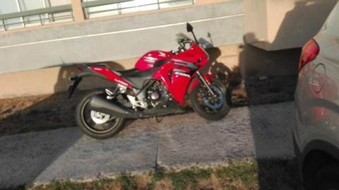 Moto honda cbr 250 r impecable