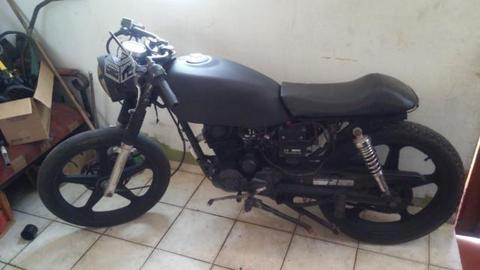 Moto estilo cafe racer 100cc