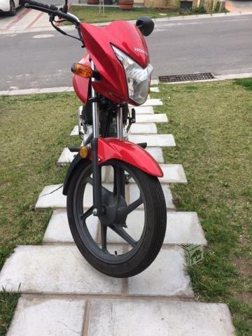 Moto CB1 , 2016, 70 Kilómetros