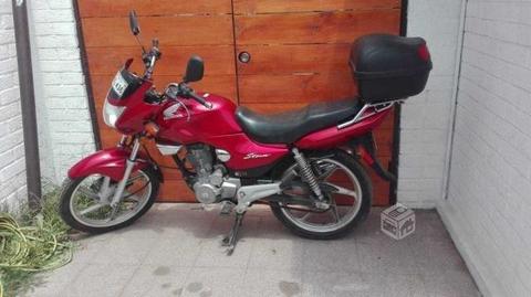 Honda Storm año 2009 500.000 al dia