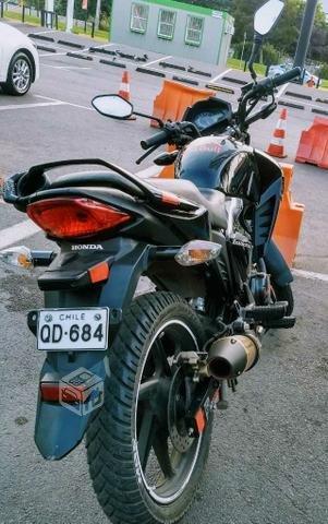 Moto Honda Invicta