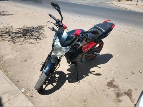 Moto pulsar 135