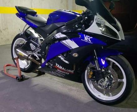 Yamaha r6 2011