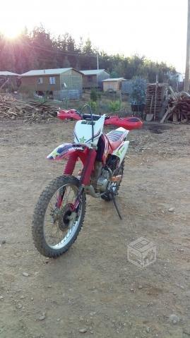 Honda crf 230 a toda prueba