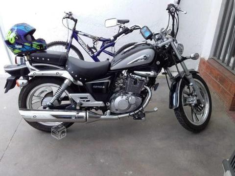 Moto Suzuki Gz 150 CONVERSABLE