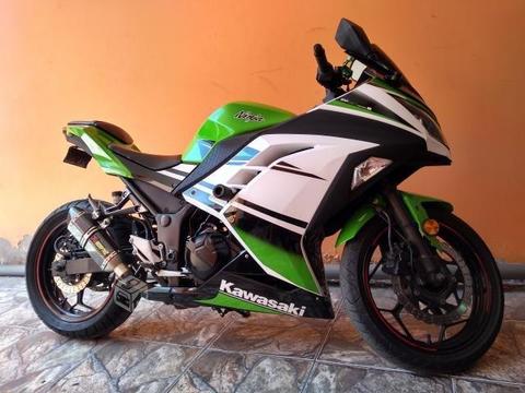 Kawasaki ninja edición limitada 300cc