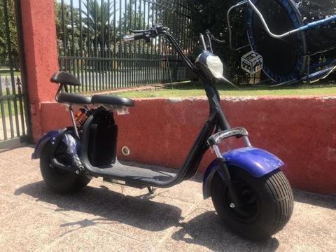 Moto scooter electrica