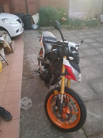 Moto Cb190r