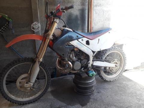 Honda CR250r 2tiempos año 99