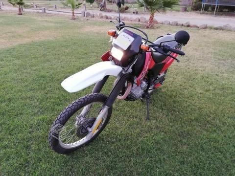 Honda xr 250 tornado 2015