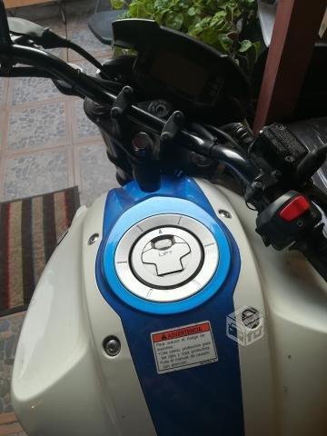 Moto suzuki gixxer