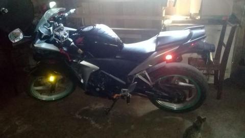 Moto Honda cbr 250r