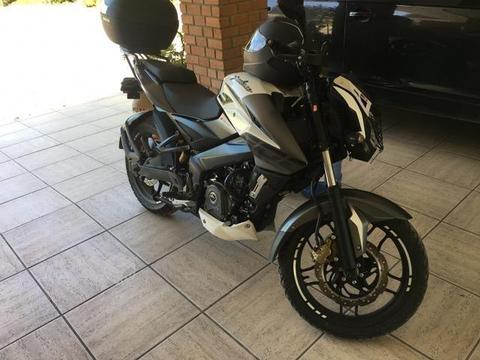Bajaj pulsar ns200 fi