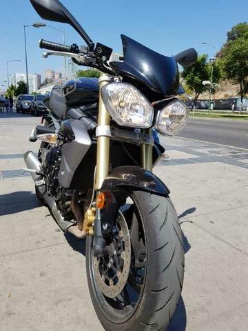 Street Triple 675 en excelentes condiciones