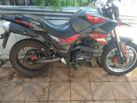 Motorras tekken 250