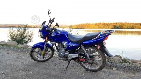 Honda Storm 125 cc todo al día