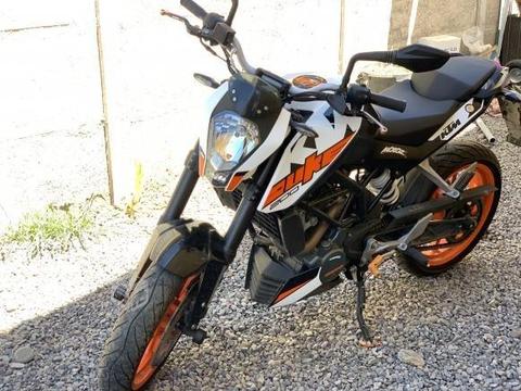 Ktm duke 200