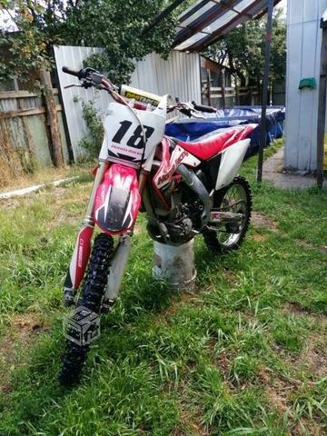 Honda crf250r año 2005