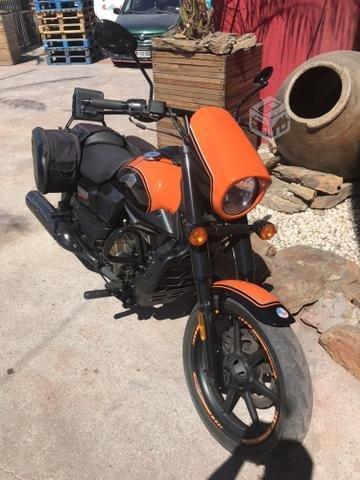 Moto UM sport 300