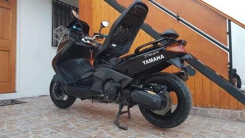 Moto Yamaha Tmax 600 cc automatica