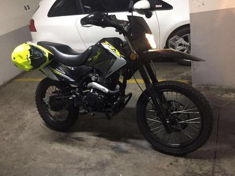 Motorrat 250 enduro