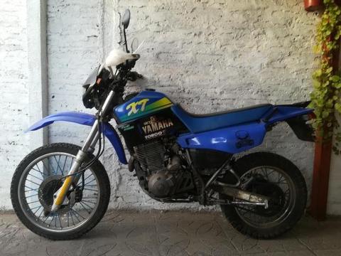 Yamaha XT 600 permuto,recibo cosas interesantes