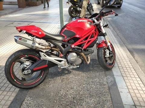 Ducati monster 696 2012 , espectacular