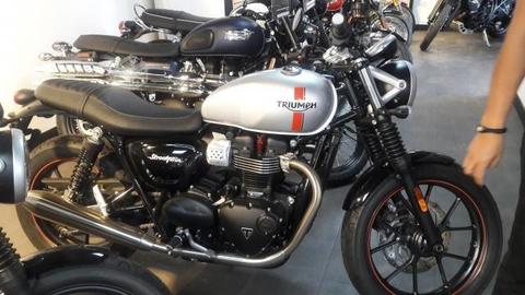 Triumph street twuin