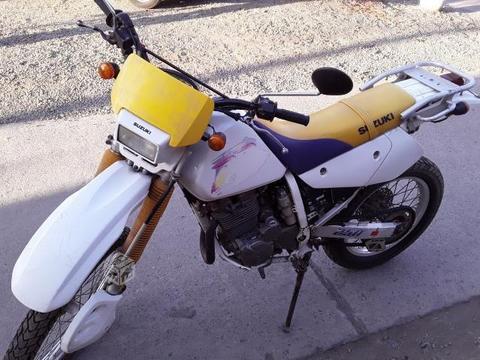 Suzuki dr250