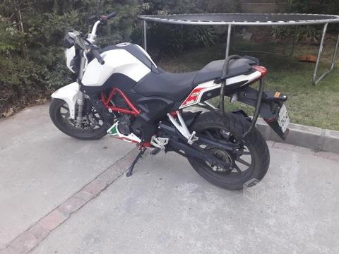 Benelli tnt 250 2016