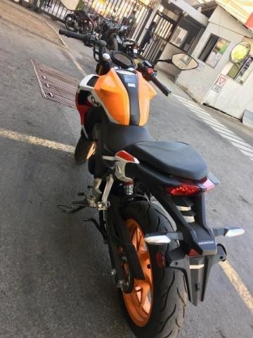 Moto 190 marca reston casi nueva