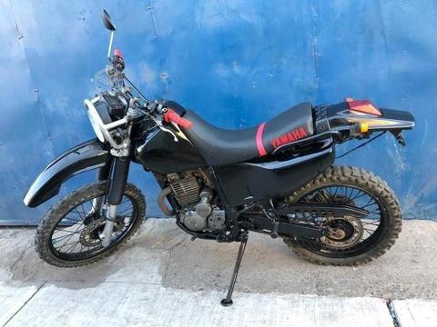 Moto Yamaha 250