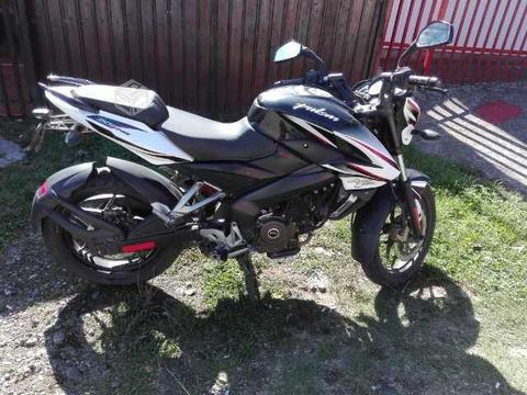 Pulsar ns 200 impecable