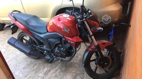 Moto honda invicta