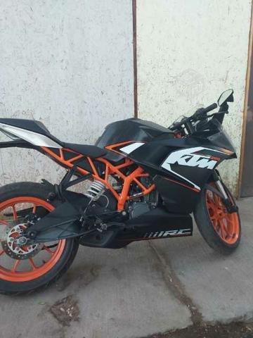 KTM Rc 200cc impecable + casco +mochila