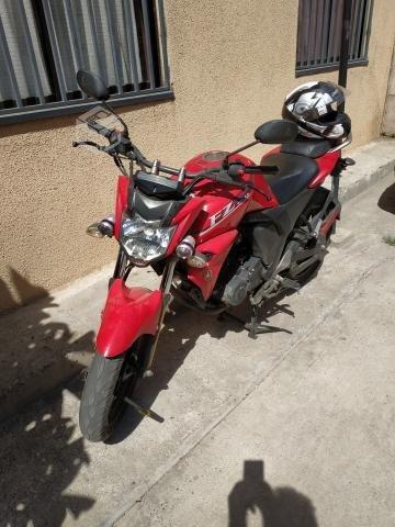 Motocicleta Yamaha FZ 16