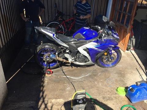 Moto Yamaha r3