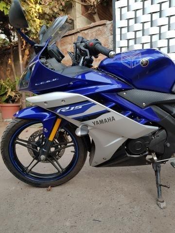 Yamaha r 15