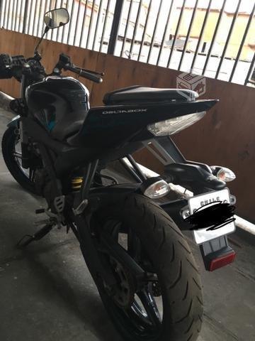 Yamaha r15