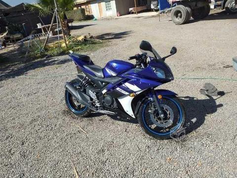 Yamaha r15