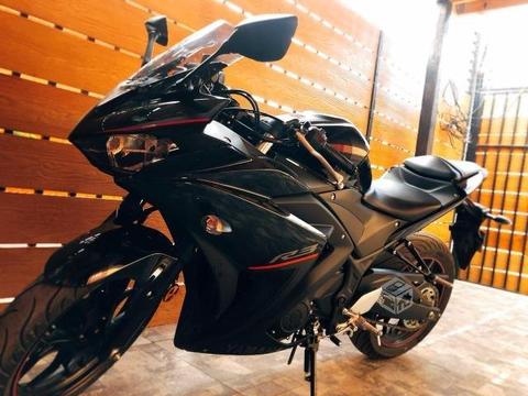 Moto yamaha r3