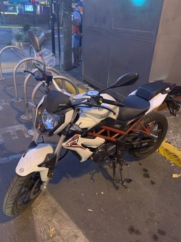 moto Benelli tnt 150 2019