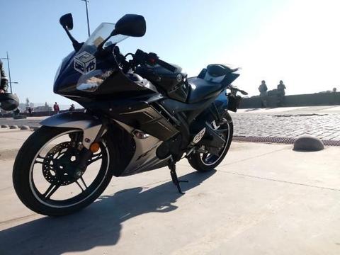 Moto Yamaha R15