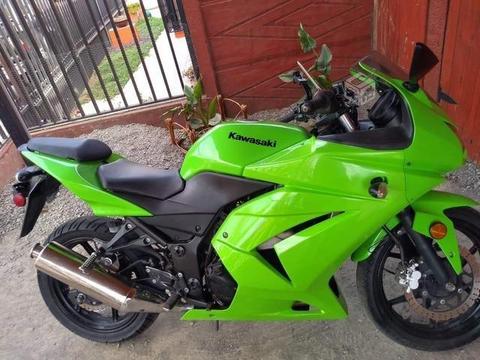 Moto kawasaki modelo ninja