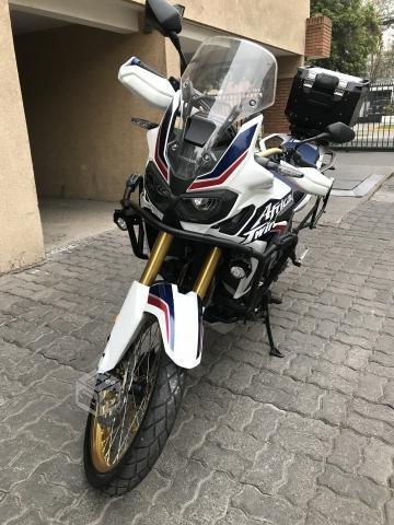 Africa Twin CRF1000 2017 impecable